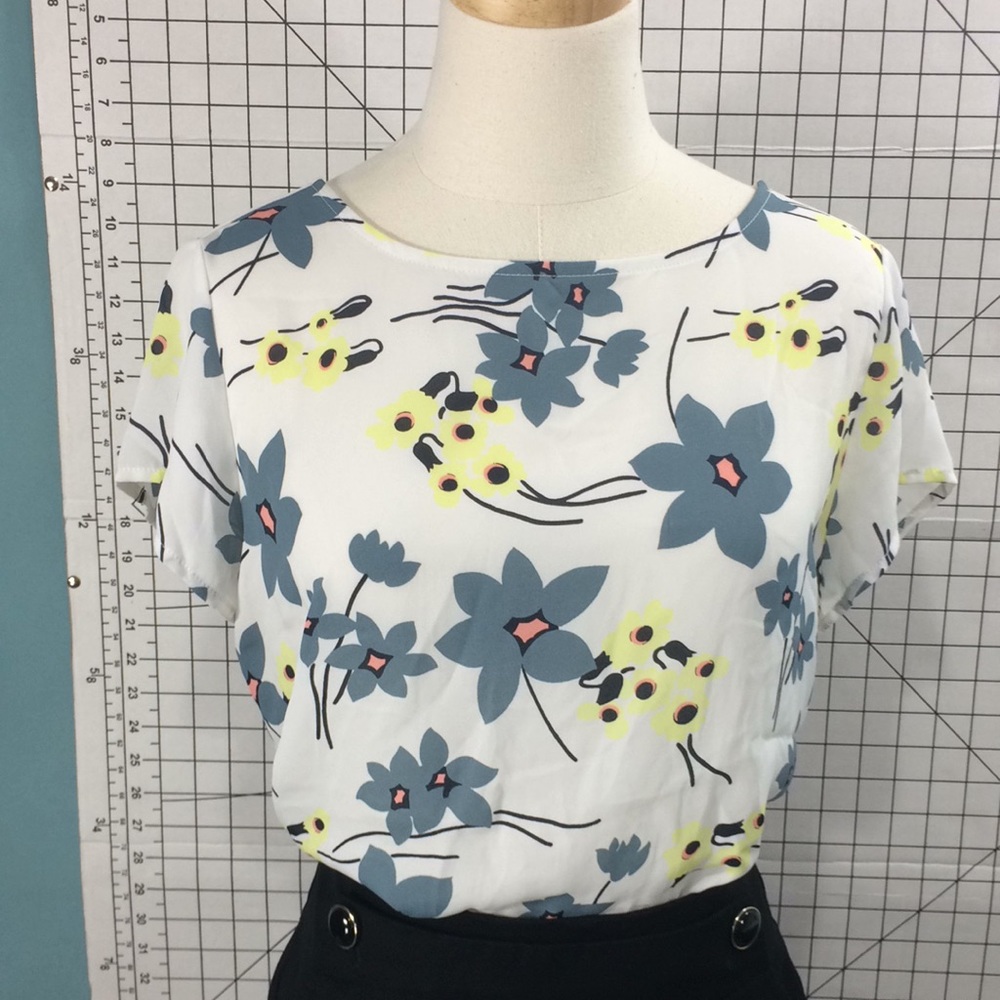 Ann Taylor Factory Floral Blouse M Cinch Front